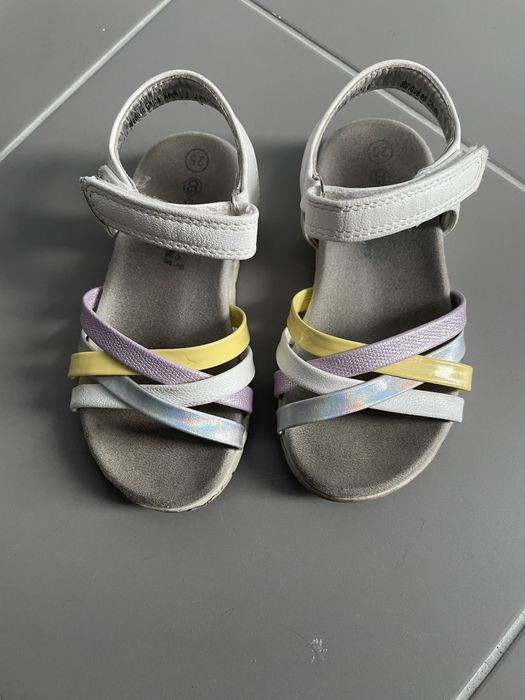 Sandalias menina colorida