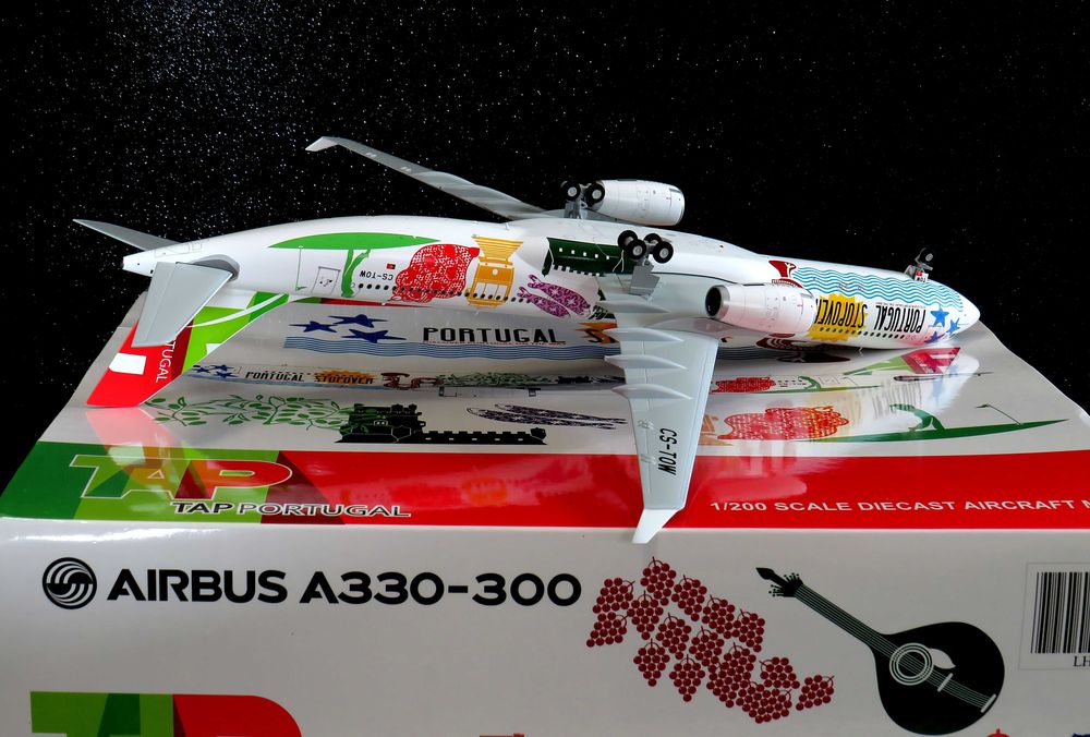TAP Air Portugal Airbus A330-300 CS-TOW " STOPOVER ", raríssimo