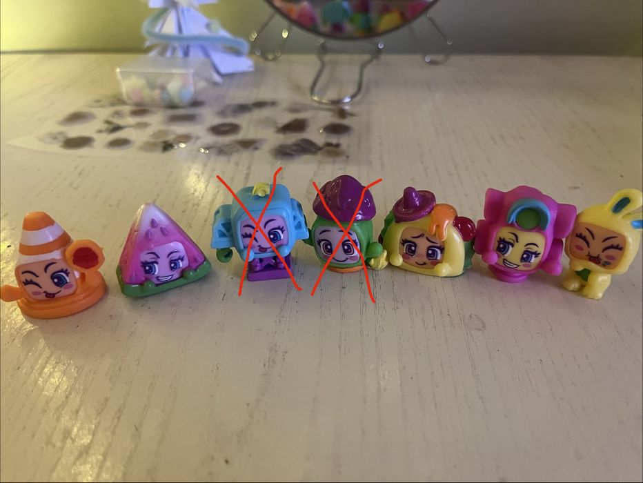 Фігурки Moji Pops
