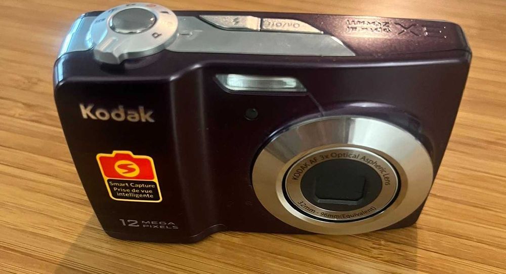 Kodak (12 MP / 3x Zoom / CCD)  Стан Ідеал • +Комплект