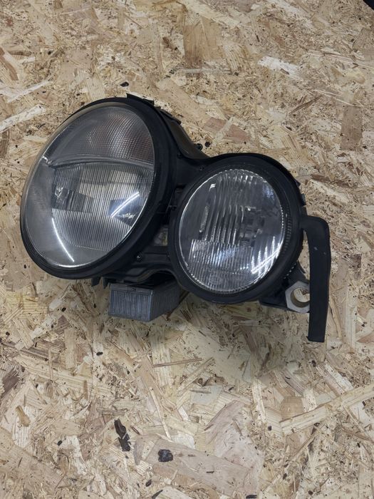 Ótica mercedez class-E (W201)