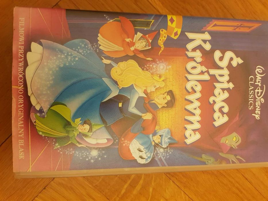 Kasety VHS z bajkami dla dzieci (tytuły w opisie)