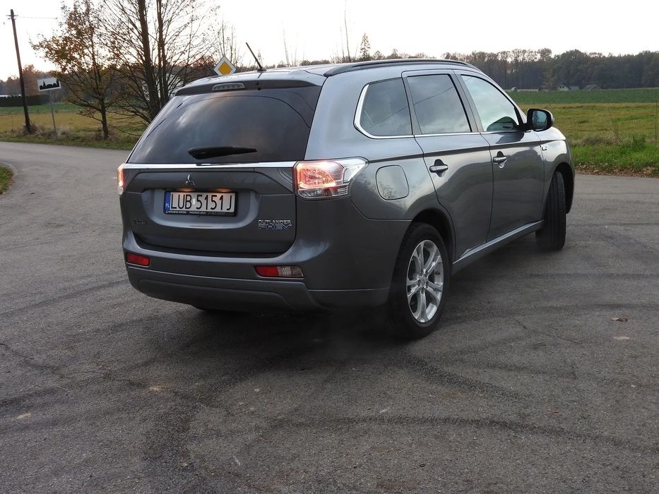 Mitsubishi  Outlender