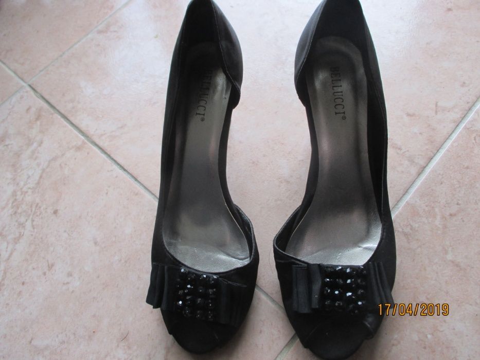 2 pares de sapatos de senhora nº 40
