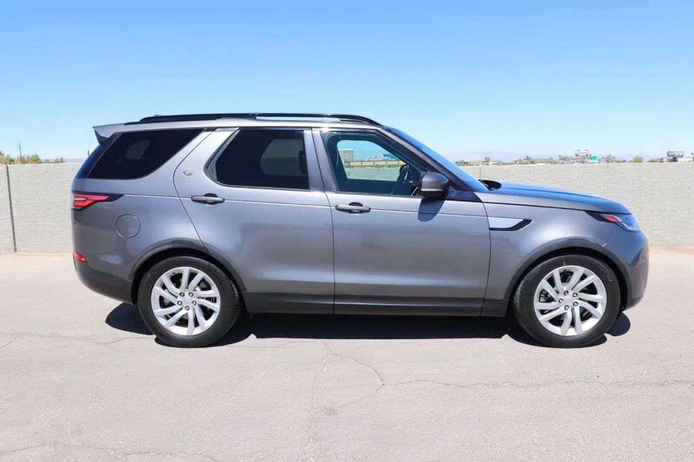 Land Rover Discovery      2017