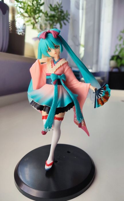 Hatsune Miku - figurka.