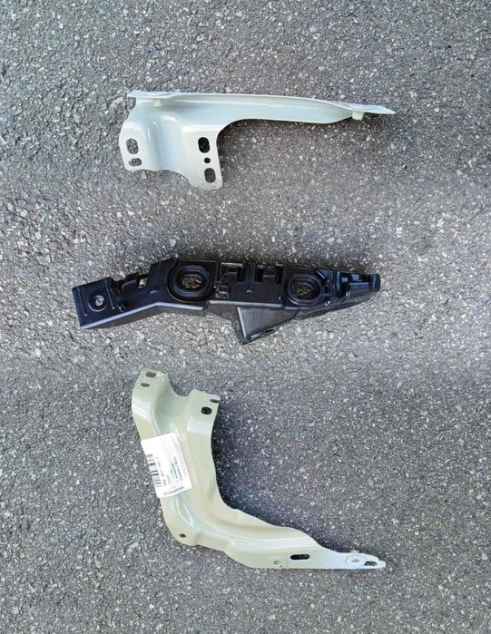 Кріплення бампера кронштейн крила Tiguan 2016-