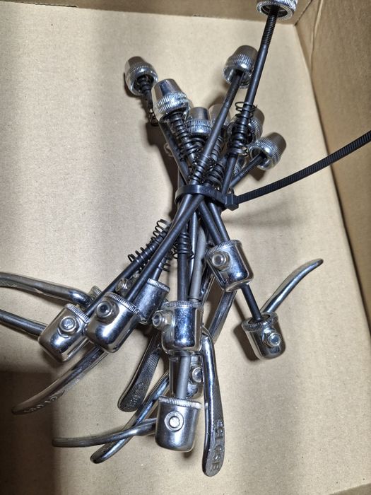 Szybkozamykacz zacisk koła przód 10 sztuk