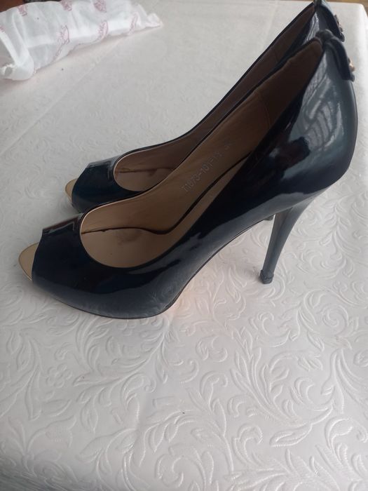 Туфли 36 размер Startys