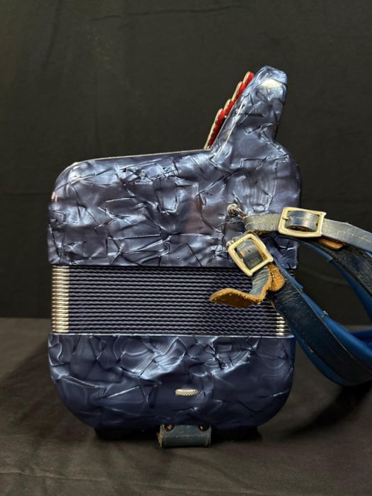 Acordeão de botões Piermaria 4 voz 120 Baixos