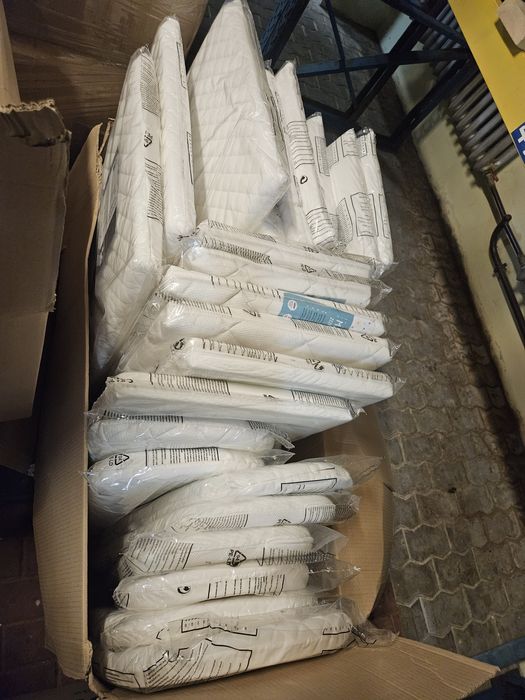 Nowe materace, kołderki, poduszki, artykuły ALVI