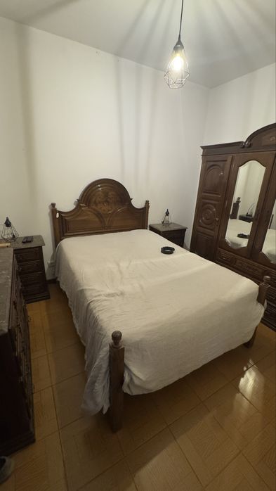 Quarto completo madeira + mármore