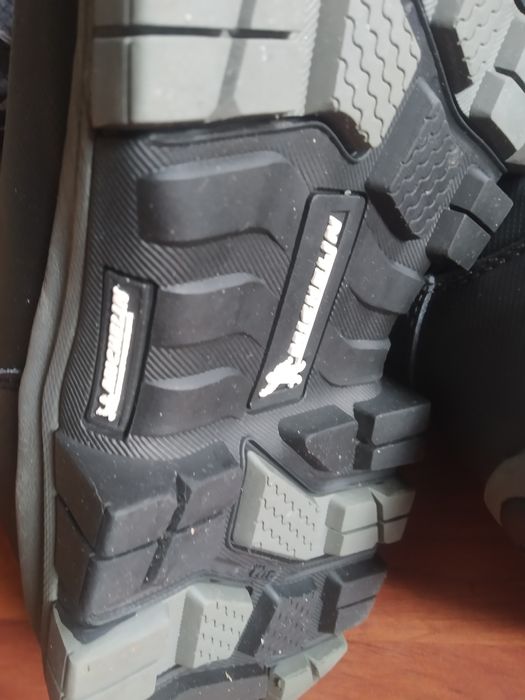 Продам мужские зимние ботинки COLUMBIA