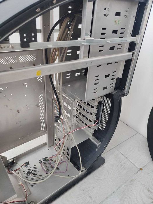 Легендарний Lian Li PC-777 (20th Anniversary) + Рідкісні аксесуари