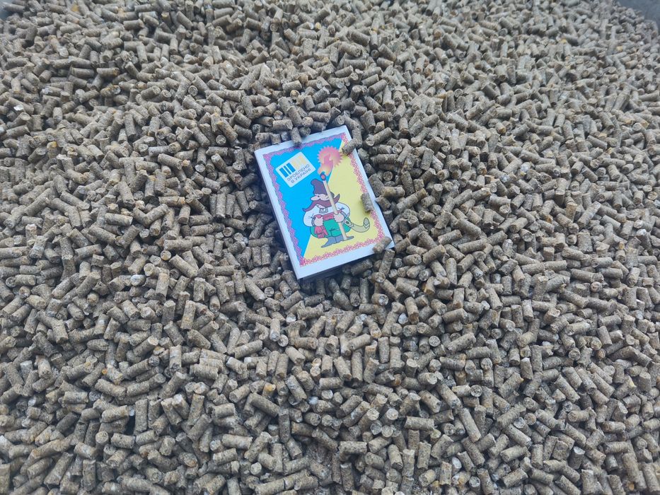 Гранульований комбікорм для курей несучок , корм несушка,