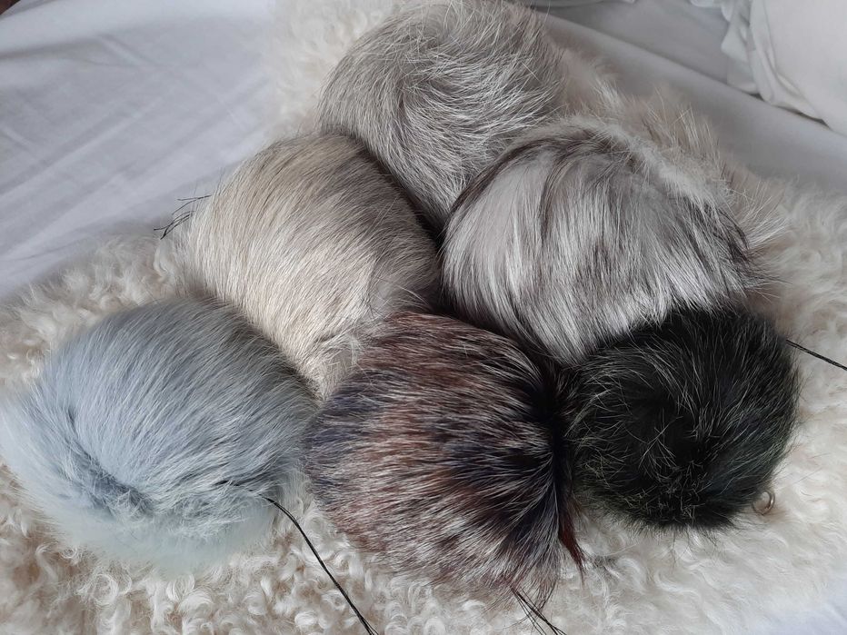 Lis naturalne futro pompon futrzany z lisa futro szary zielony błękit