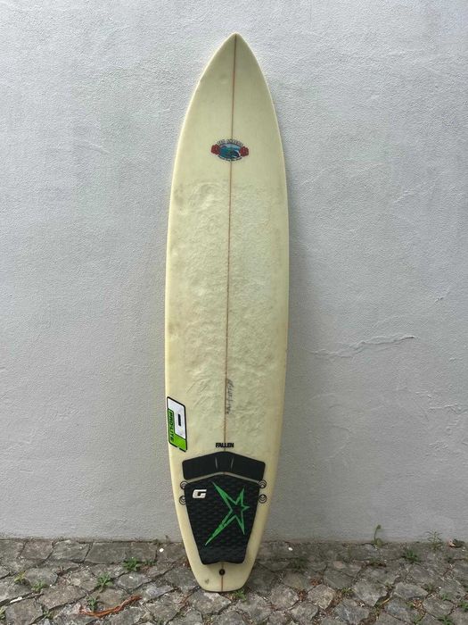 Prancha de surf 6.9 c/leash