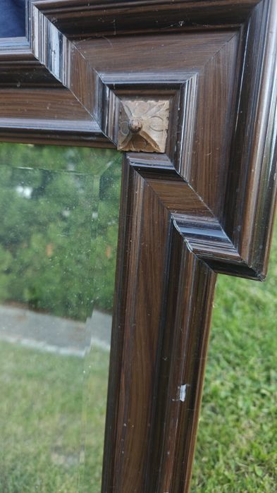 Lustro kryształowe w starej ramie