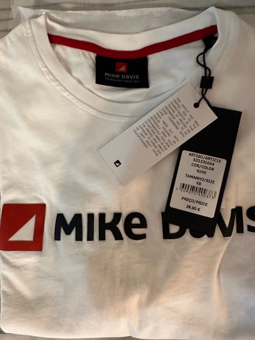 Tshirt Mike Davis nova com etiqueta