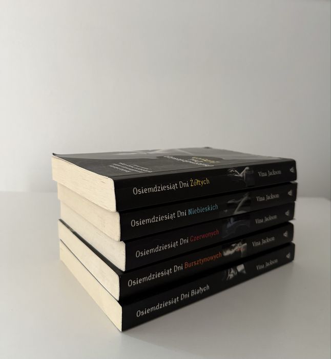 Książka z serii: powieść erotyczna.