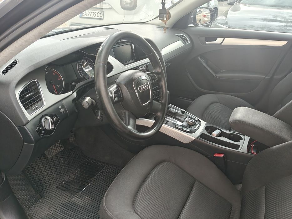 Audi A4 B8 2010, 2.0