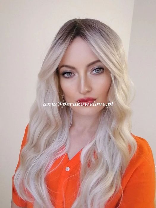 Peruka BLOND fale odrost włosy jak naturalne peruki damskie