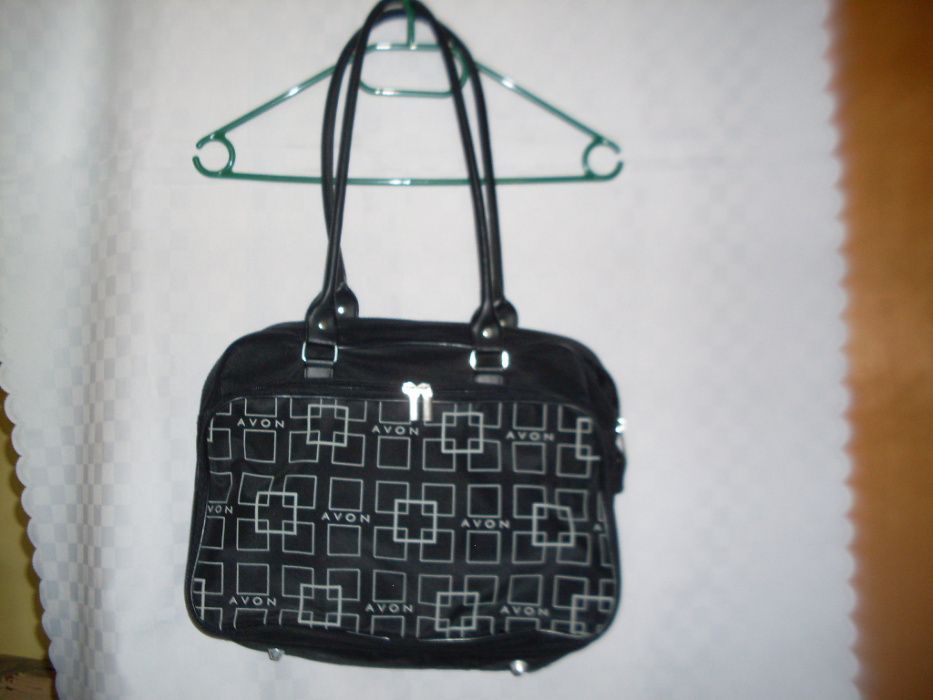 Torebka Avon czarna