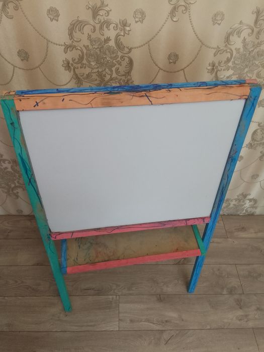 Мольберт магнітна дошка