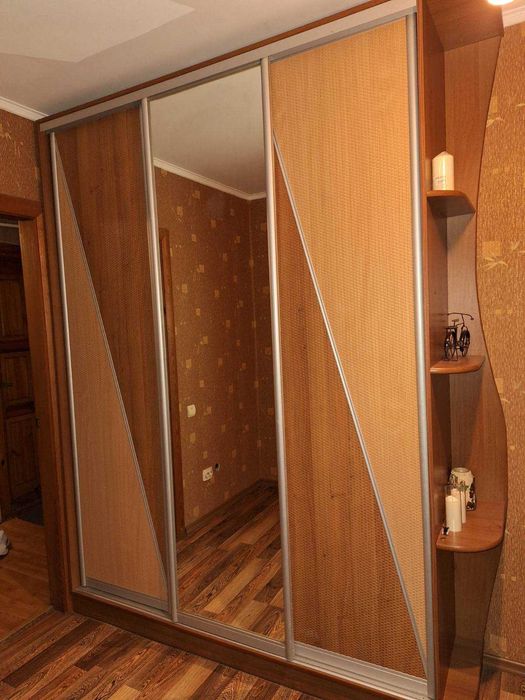 Продам 4 кімнатну квартиру.