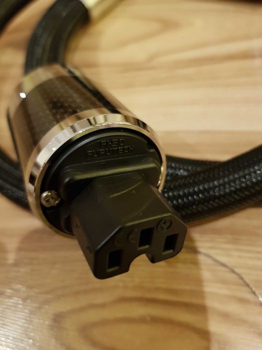 Furutech kabel zasilający rodowane wtyczki