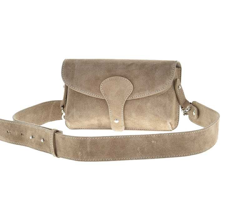 Torebka Mała listonoszka Zamszowa MOCHA Z KLAPKĄ LAURA BIAGGI