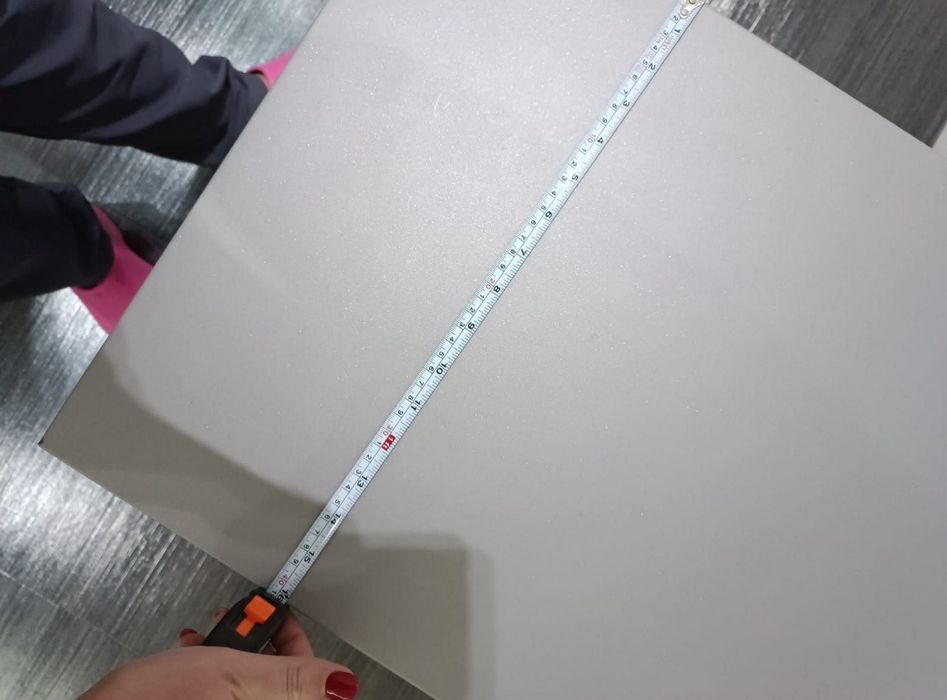 Bloco de gavetas com rodas