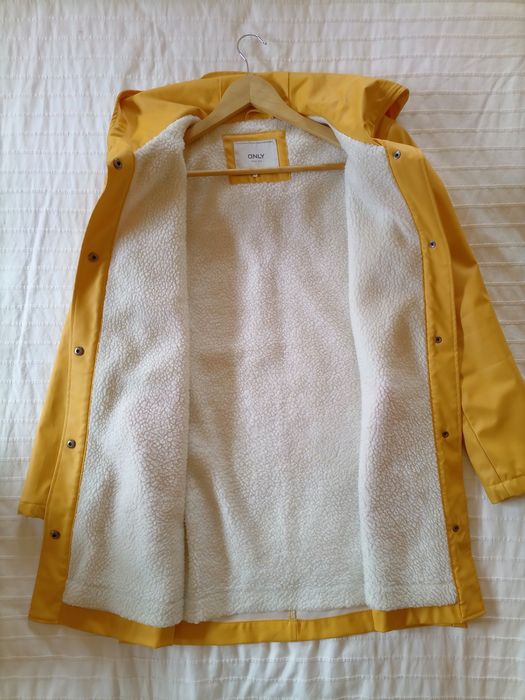 Parca amarela da ONLY