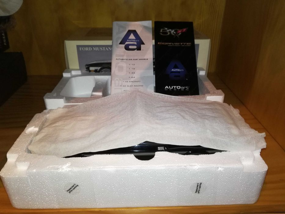 Ford Mustang Mach I (1:18) - Autoart