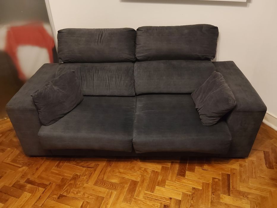 Vendo sofá com 3 anos mas em bom estado