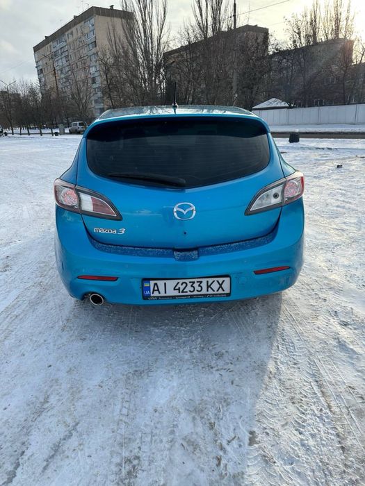 Mazda   2011  в супер ідеальному стані