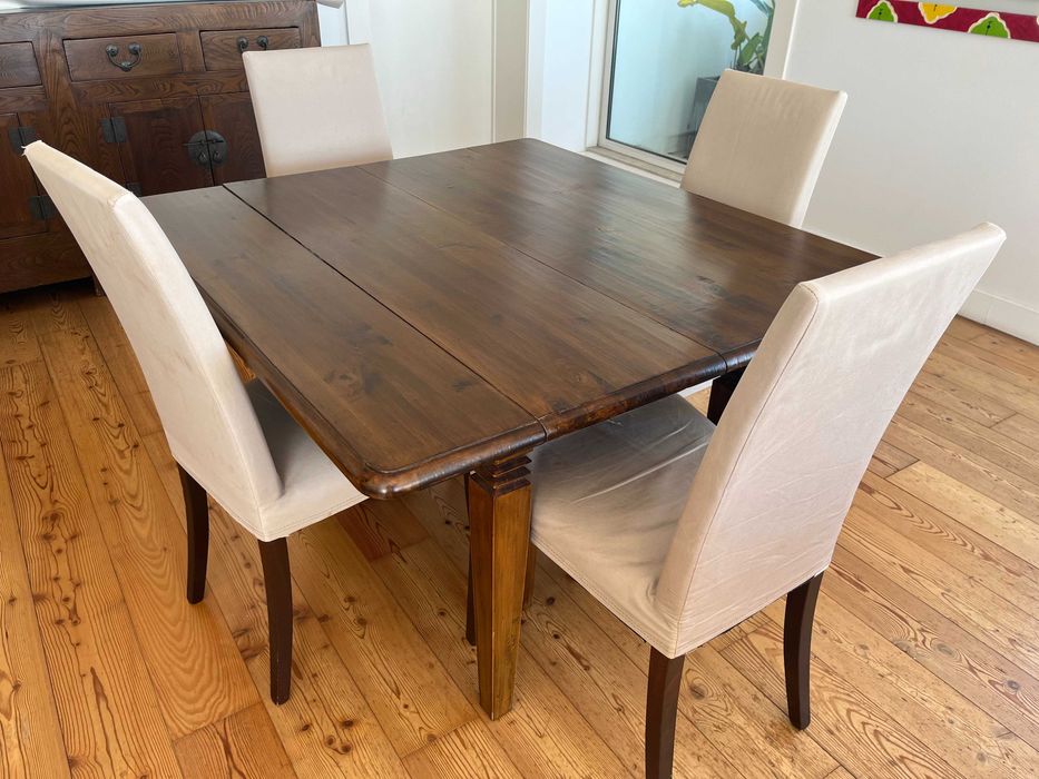 Mesa de Madeira Envernizada com Extensões