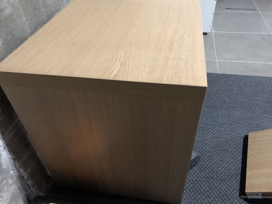 Secretaria  como nova