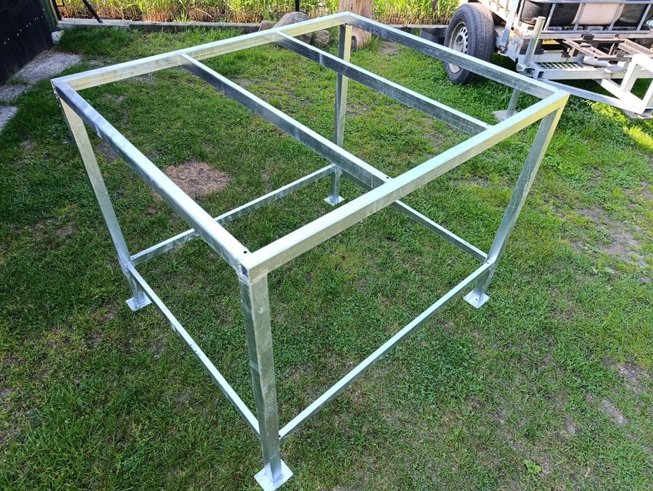 Stojak metalowy pod zbiornik Mauzer