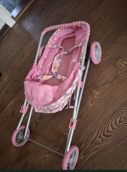 Коляска для ляльок