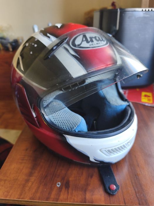 Capacete arai em segunda mão