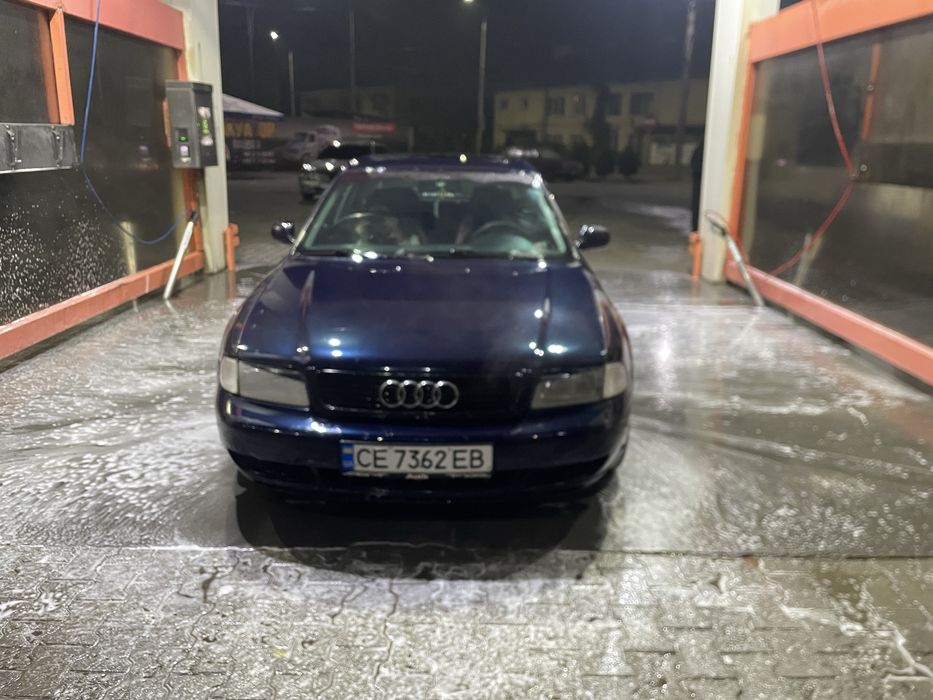 Продам Ауді а4.