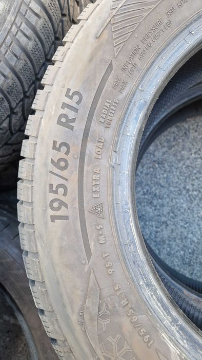 Vários pneus em bos estado