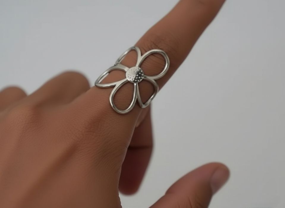Anel flor lindo ajustável