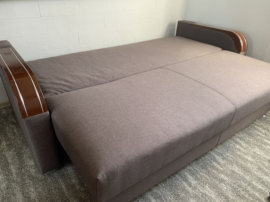 Срочно!!! Диван  150*190( возможна доставка)