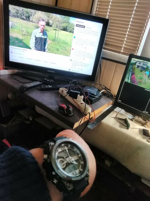 Годинник електронний