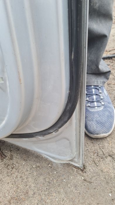 Touran двері передні ліві дверь тоуран VW левая водительская водійська