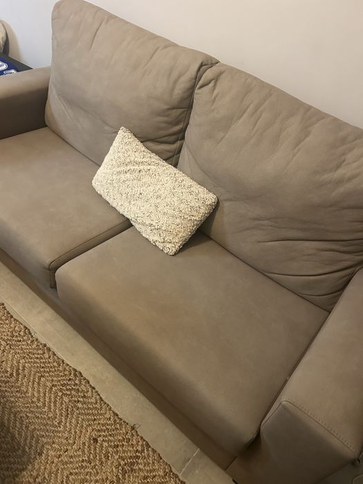 Sofá 3 lugares como novo