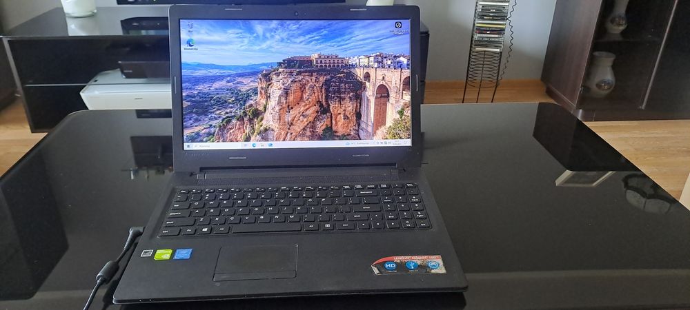 Laptop Lenovo 100-15BD