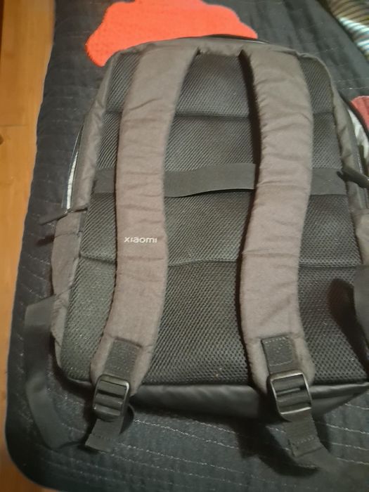 Vendo mochila preta da Xiaomi de 21 litros